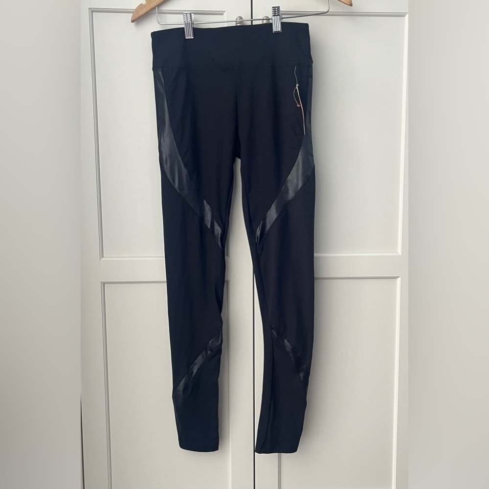 Shosho Women Leggings faux leather accents Sz S Black NWT